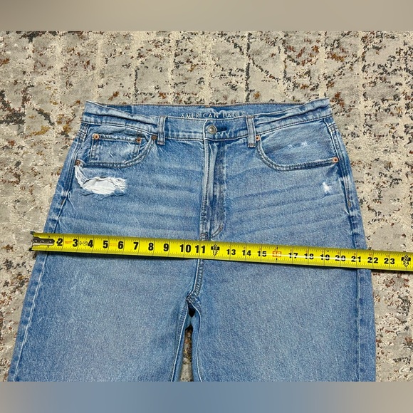 AMERICAN EAGLE highest rise ripped baggy straight jeans size 14 distressed - Picture 7 of 16